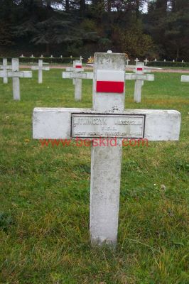 LITWINCZYK Wieczyslaw
31 ans
Né 30.06.1913 Tuzhevlyany région Grodno (Biélorussie)
Fils Antoni & Avère Styga
Décès 21.08.1944 Vaujany (38) 
(Col du Sabot maquis de l’Oisans)
Forces Françaises Intérieures (F.F.I.)
Sergent 
Provenance Vaujany (38)
Inhumation 15.07.1958 - PV 2731
Carré A - Rang 17 - Tombe 17
MORT POUR LA FRANCE
Copyright Frania
